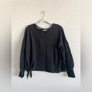 Cupio tie-hem sweater top